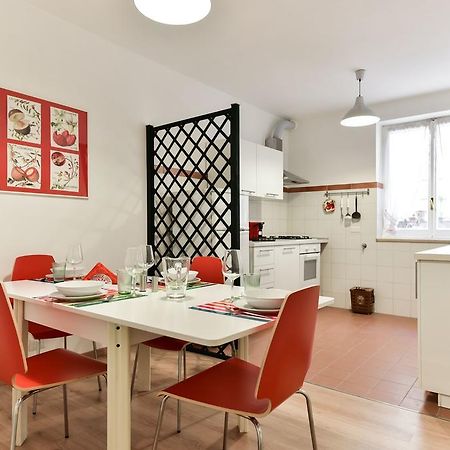 Red & White Vatican Apartment ローマ エクステリア 写真