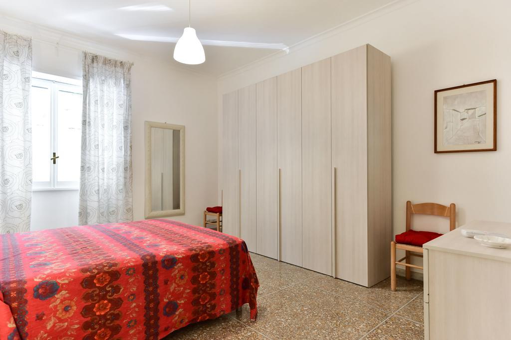 Red & White Vatican Apartment ローマ エクステリア 写真