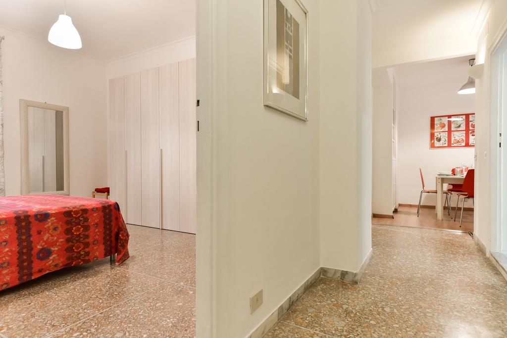 Red & White Vatican Apartment ローマ エクステリア 写真