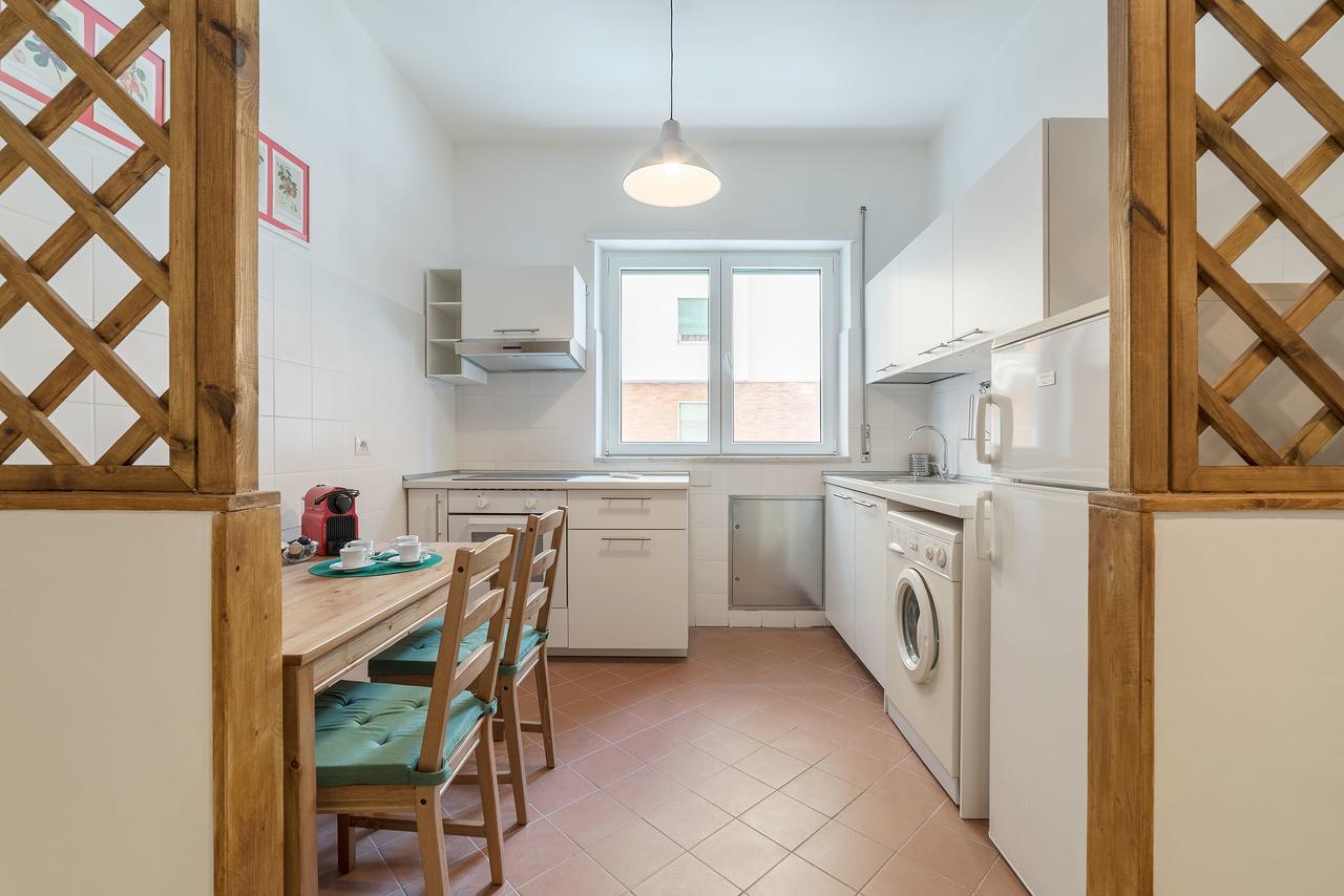 Red & White Vatican Apartment ローマ エクステリア 写真