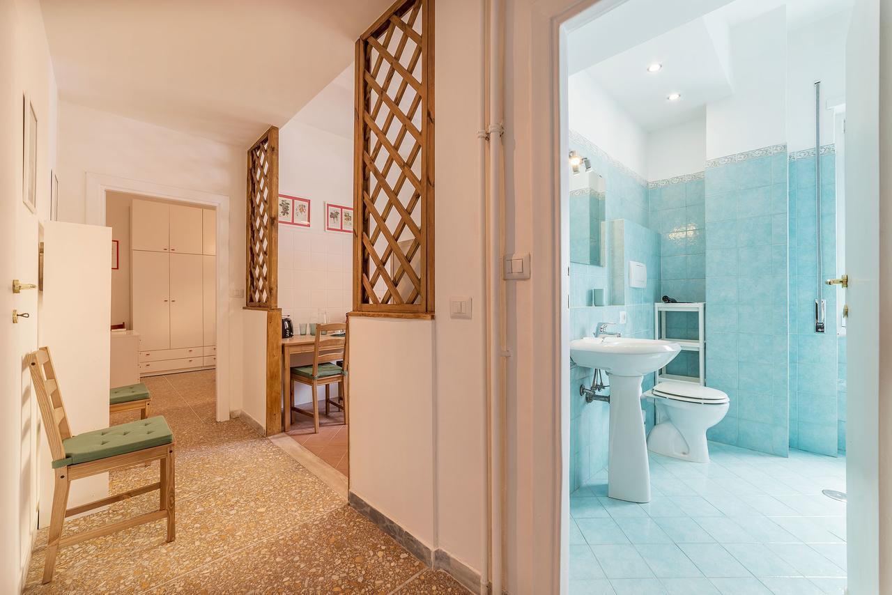 Red & White Vatican Apartment ローマ エクステリア 写真
