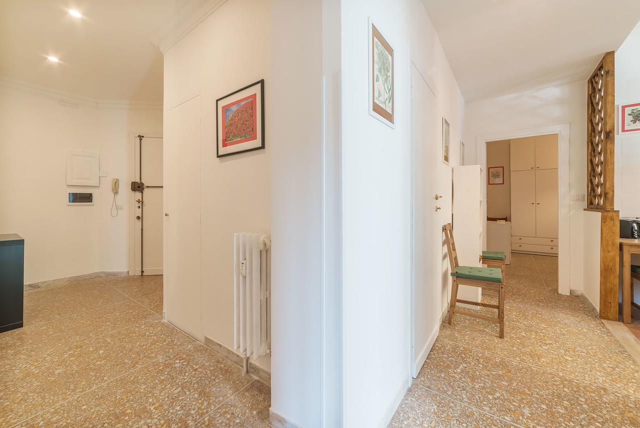 Red & White Vatican Apartment ローマ エクステリア 写真