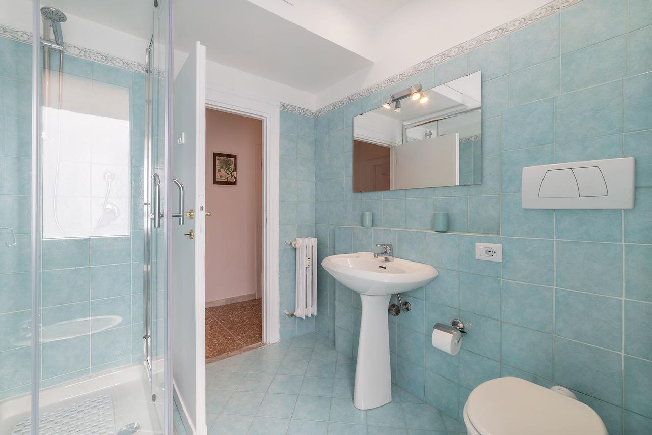 Red & White Vatican Apartment ローマ エクステリア 写真